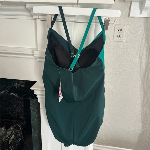 Lands end Women's Slender Suit V-neck Pleated X-back OnePiece Swimsuit - Picture 6 of 7